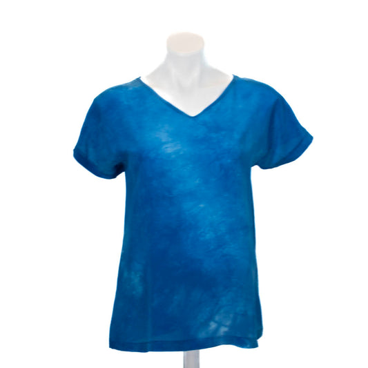 blue hand dyed silk tee in shades of blue.  V neck with short cap sleeves.