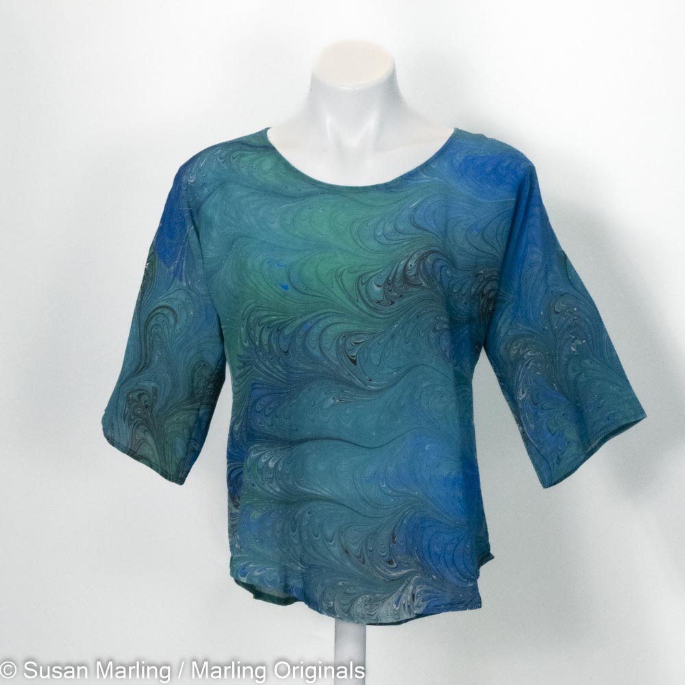 marbled silk top in emerald tones with round neck and half sleeve