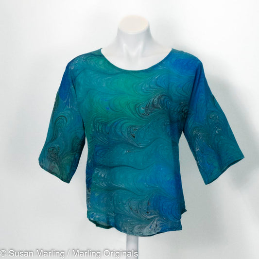 marbled silk top in emerald tones with round neck and half sleeve