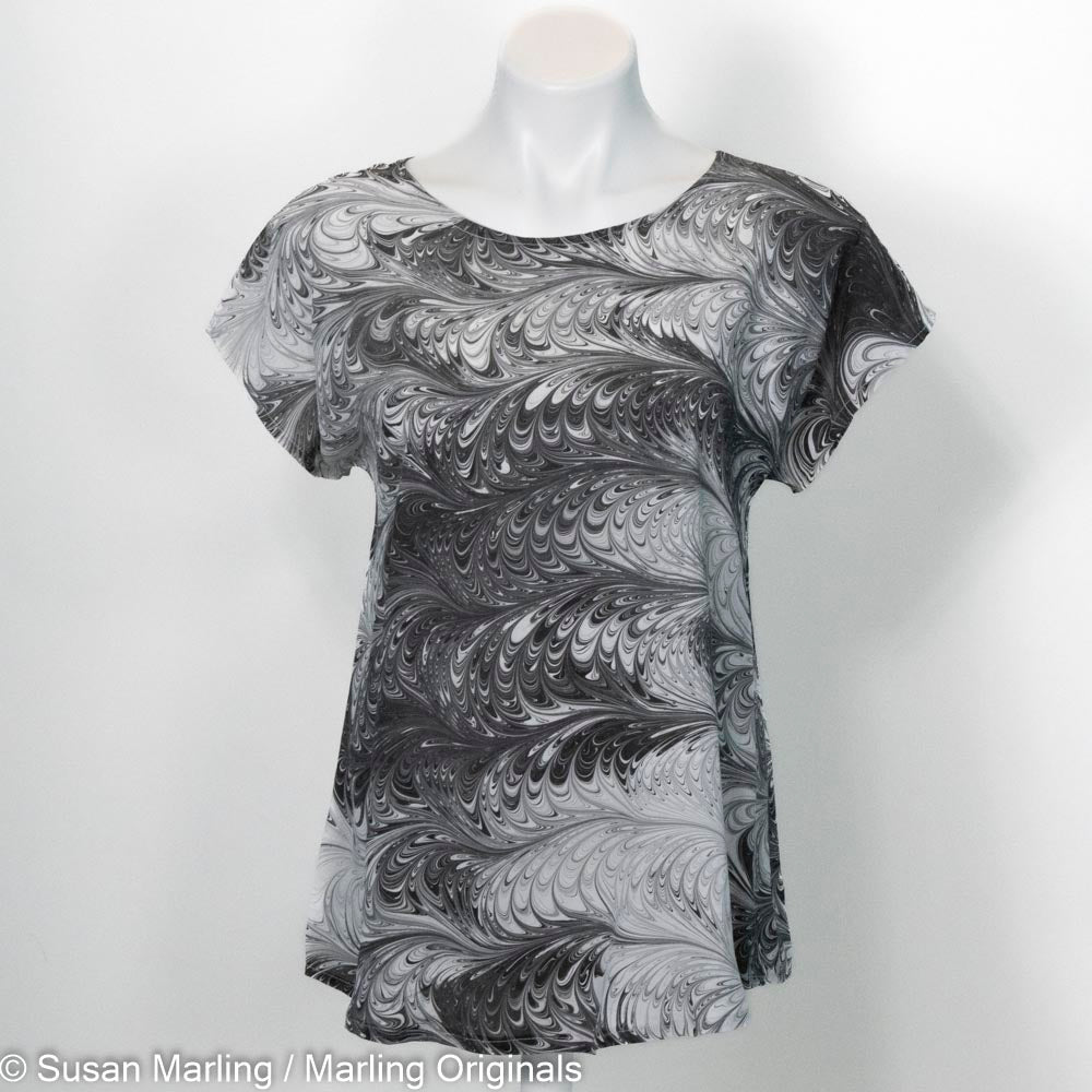 short sleeve silk top in feathery deep charcoal and white pattern