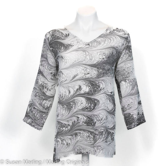 marbled silk tunic in deep charcoal and white. V neck. 3/4 sleeves.